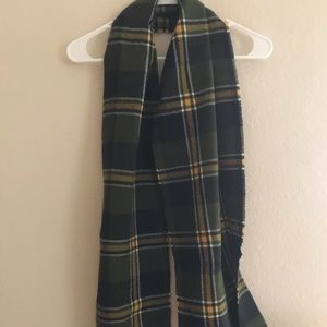 Plain scarf